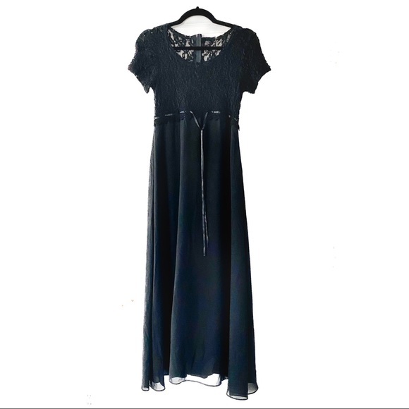 Dresses & Skirts - Long black dress with lace detail